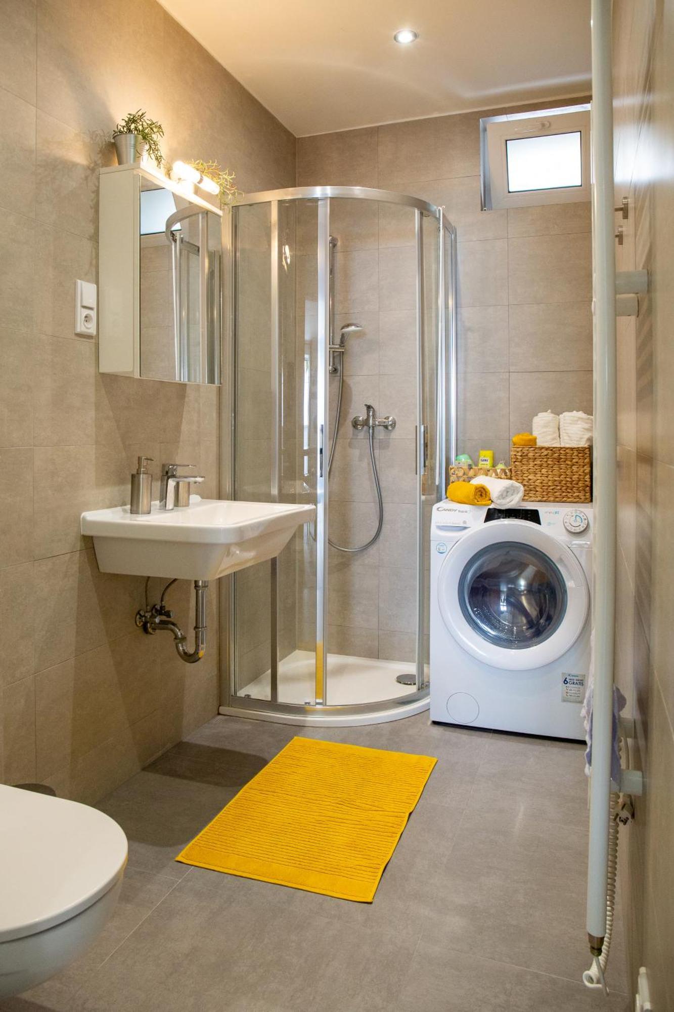 Apartman Yellow Submarine Se Slunnou Terasou كوتنا هورا المظهر الخارجي الصورة